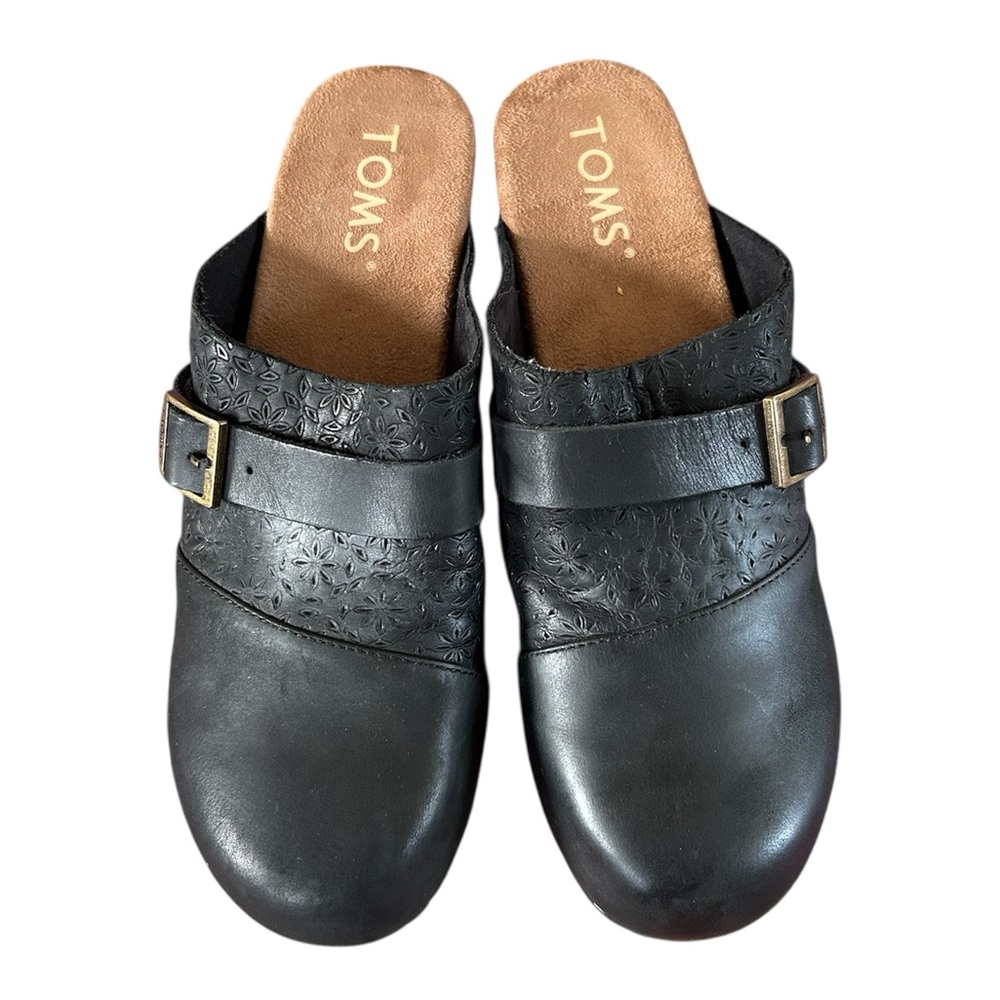 Toms | Women’s Black Smooth & Perforated Leather Side Buckle Mule Clogs Size 8.5